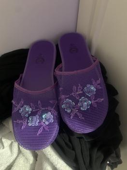 Product Review of Cammie Women's Floral Beaded Mesh Chinese Slippers Flip Flops Flip Flop from I**🍉 0