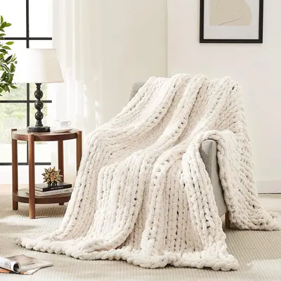 New Casaluna chunky store knit blanket K