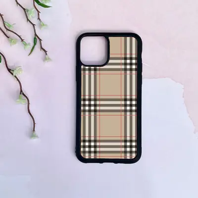 Burberry iphone case de silicone best sale