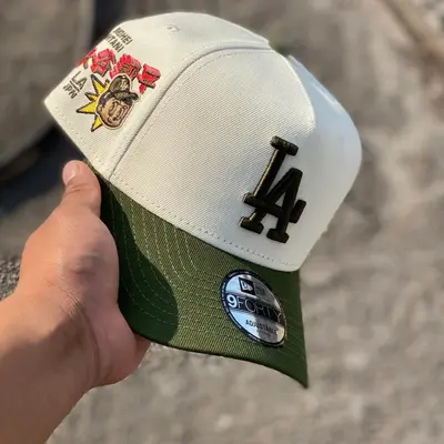 スニーカー シャツに プラダ キーホルダー ロゴ バケットハット Designerthings - TikTok Shop