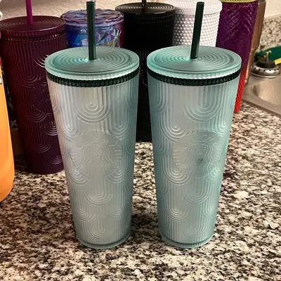 Starbucks overseas cheetah Tumbler shops