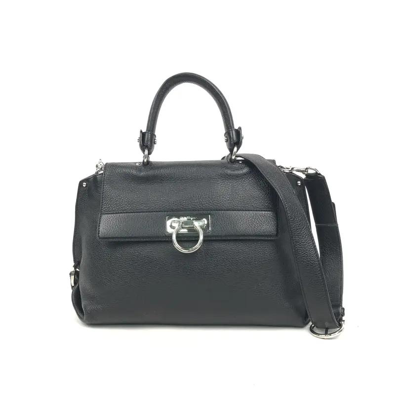 FERRAGAMO 760119696430 関税送料込 Pre-owned salvatoreferragamo Leather Shoulder Bags Salvatore
