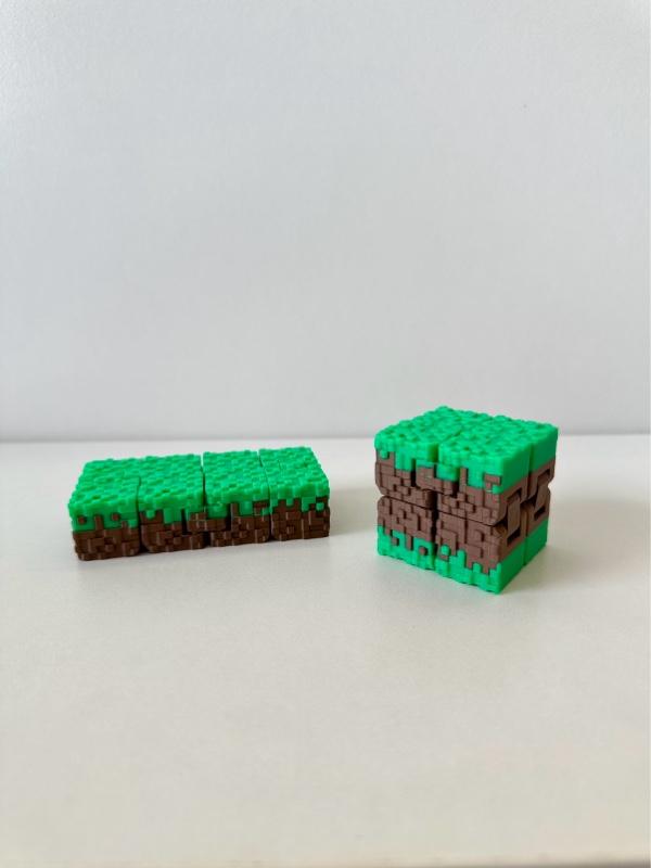 Minecraft Inspired Infinite Cube - Fidget Toy, Perfect Gift for Gamers, Stress Relief, 3D Printed 6 a395b466637b4f5dbe26fde77626514b~tplv omjb5zjo8w resize jpeg:800:1067