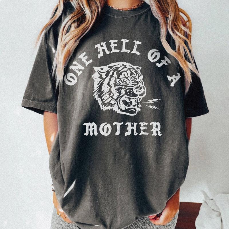 East Is Up Top T-Shirt Vintage Distressed Grunge Colors East Is Up Top T-Shirt Vintage Distressed Grunge Colors