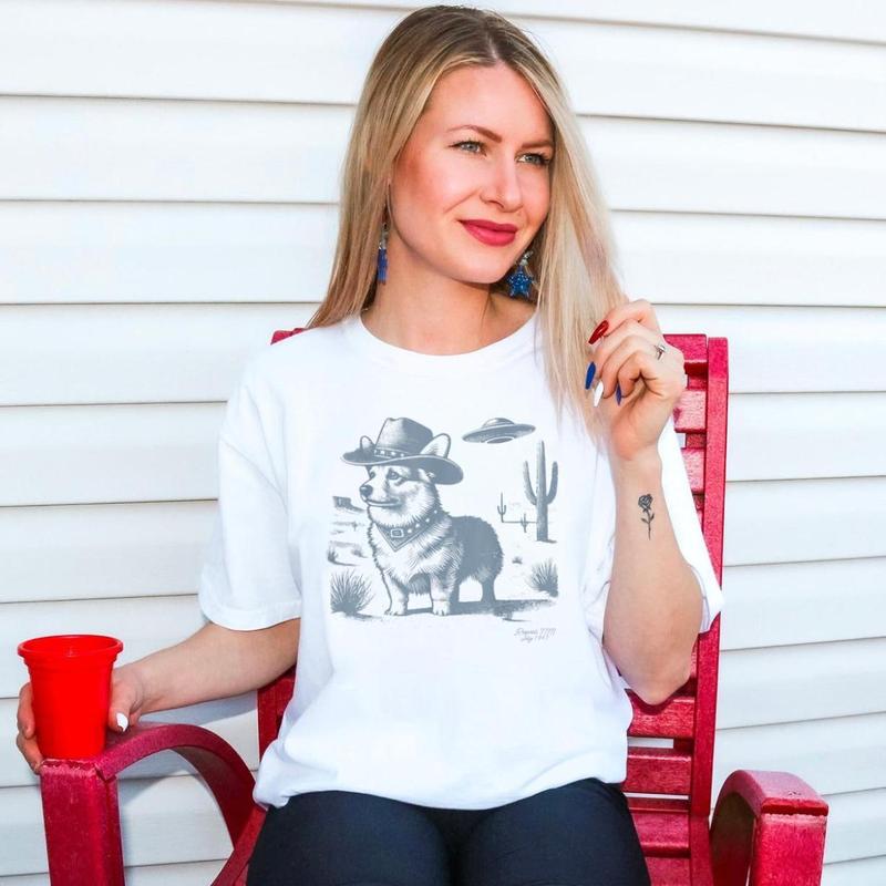 Corgi T-Shirt, Vintage Retro Style T-Shirt Corgi T-Shirt, Vintage Retro Style T-Shirt