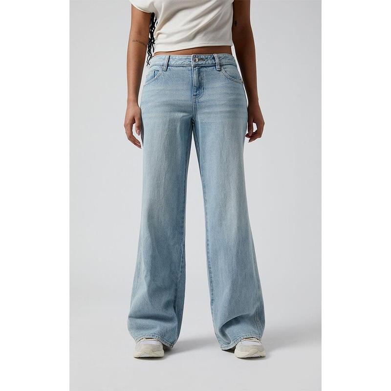 PacSun Women's Casey Low Rise Baggy Jeans Light Indigo Wash 1